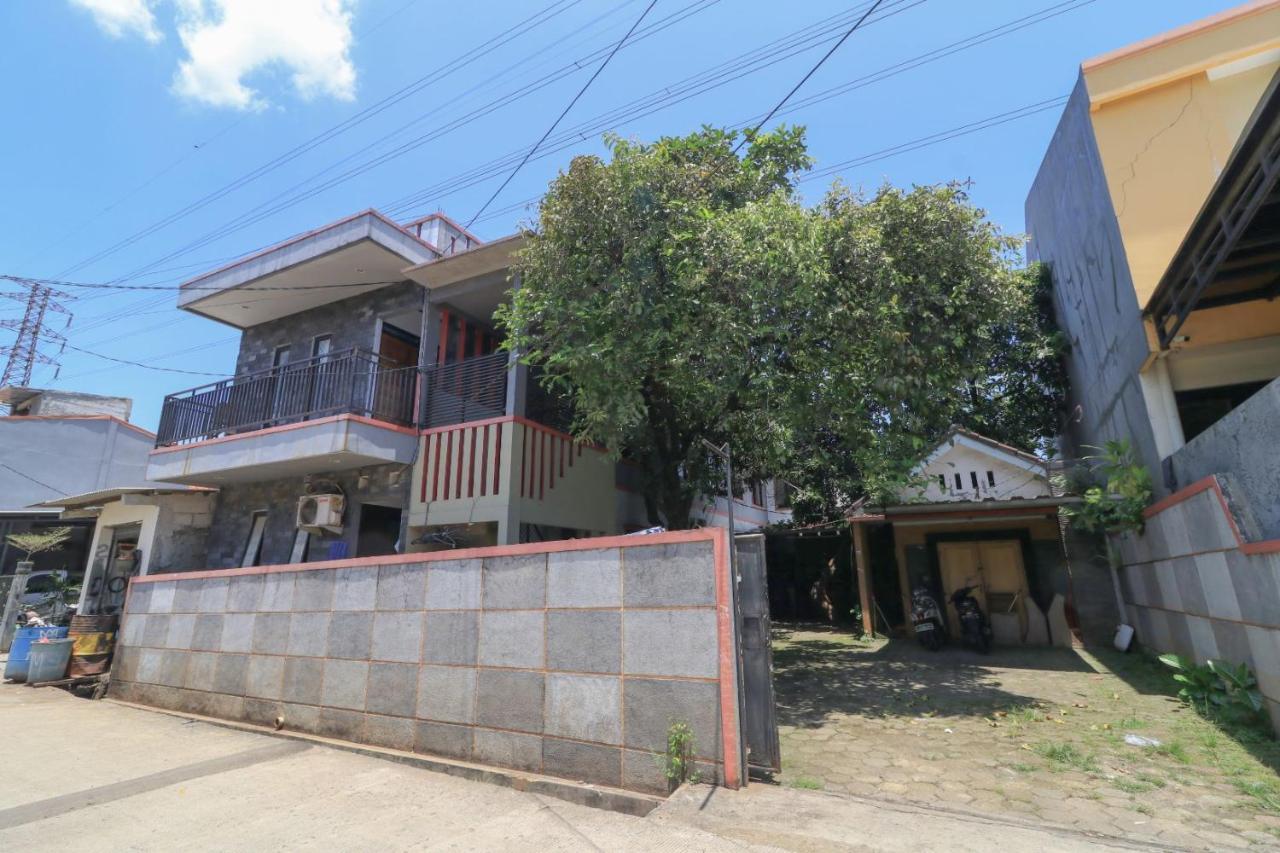 Minimalis Mampang Hotel *