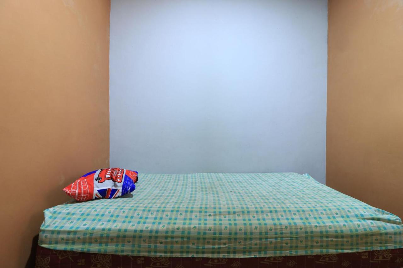 Minimalis Mampang Hotel *