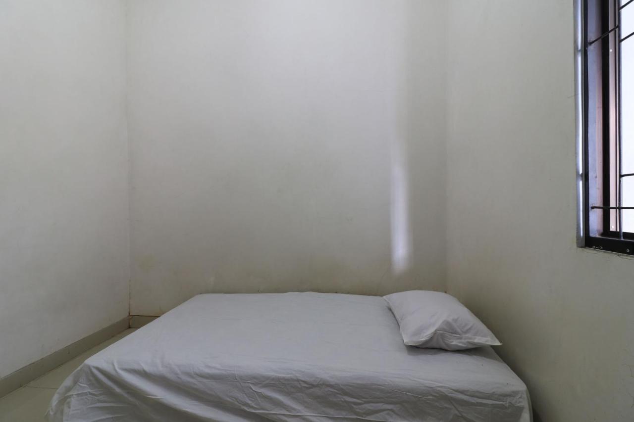 Minimalis Mampang Hotel